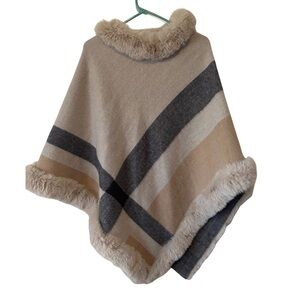 C & D Beige and Gray Poncho Cape with Faux Fur Trim